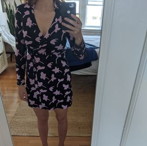 DVF short wrap dress size 4